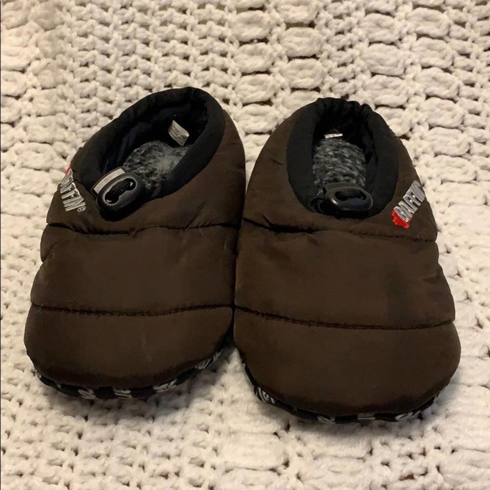 Kids Baffin Slippers‎ Size Youth Medium NWOT